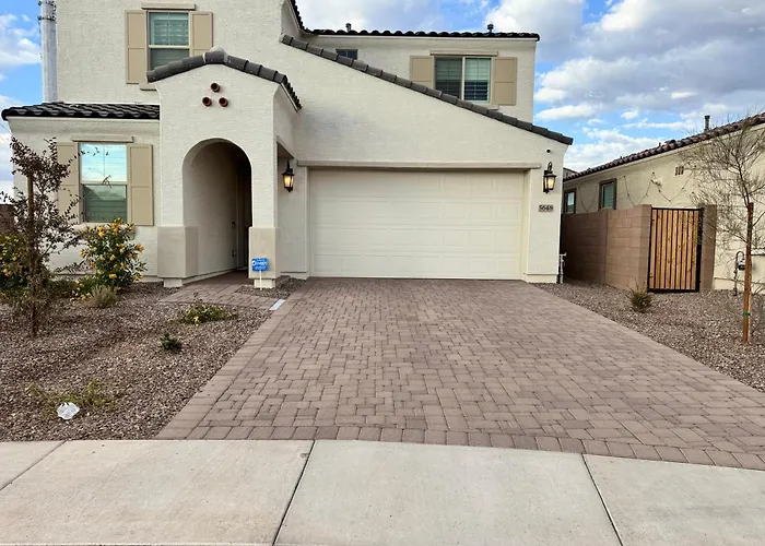 Private Guest In Laveen, Near South Mountain & Downtown *