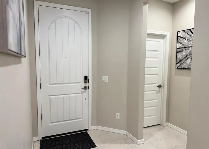 Private Guest In Laveen, Near South Mountain & Downtown *