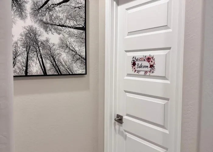Private Guest In Laveen, Near South Mountain & Downtown Homestay *
